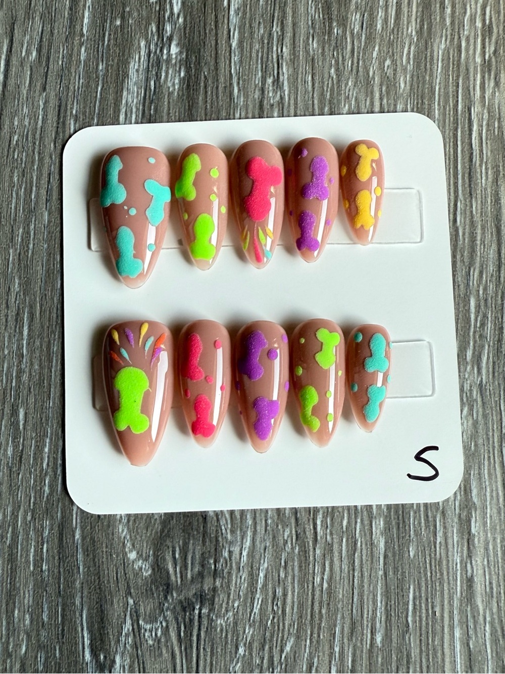 Kids Press-On Nail Set with Neon Richard Shapes - Pink Nude